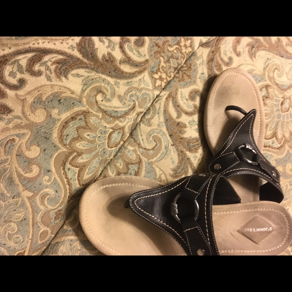 Sandal - Picture 3 of 4